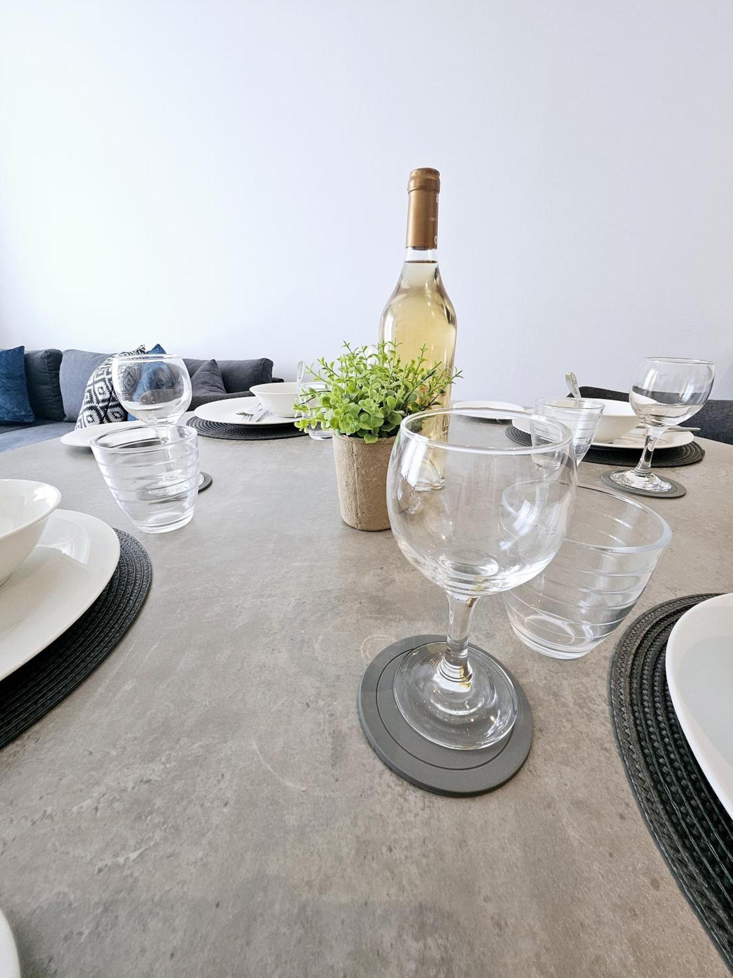 One Bedroom Apartment, Universal Residences